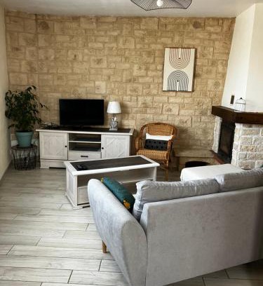 Savigny-en-Veron Maison | La P'tite Véronnaise