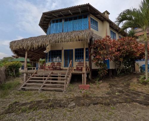 Las Tunas Auberge | La Perla Hostel and Cabins