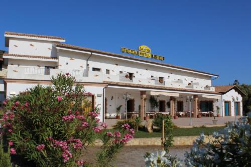 Sant'Anna Arresi Hôtel | La Perla Hotel