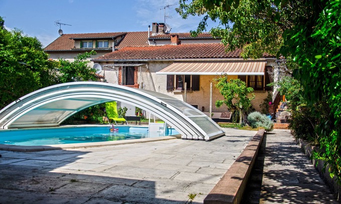 Saint-Benoit-de-Carmaux Maison | la petite Pierrette room