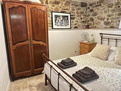 Neffies Appartement | La Petite Bastide-Central Apartment in Neffies