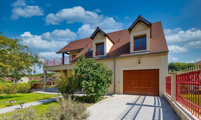 Chalautre-la-Petite Maison | La Petite Chalautrière - Avec grand jardin