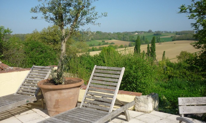 Saint-Orens-Pouy-Petit Maison | Belle maison, piscine privée et vues magnifiques de la campagne gersoises