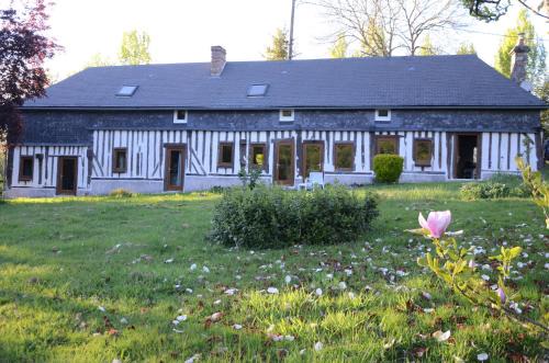 Bonneville-la-Louvet Maison | La Petite Haie
