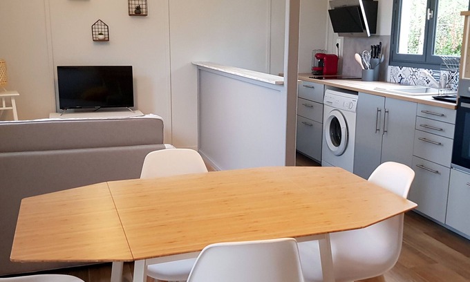 Monbalen Maison | La petite maison dans la prairie, Monbalen 3*