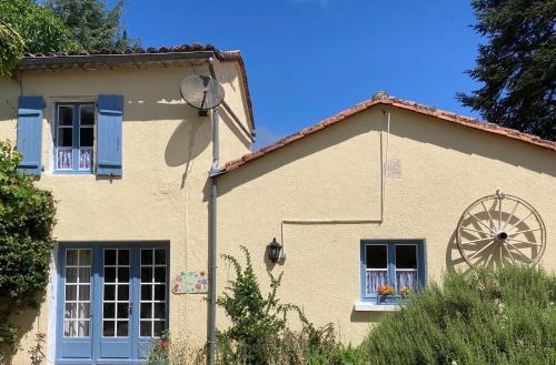 Agris Maison | La Petite Maison