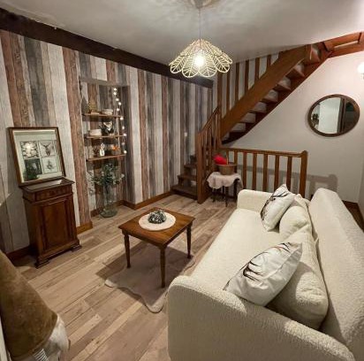Avallon Maison | "La petite maison" Triplex au centre ville - Les Terres du Roy