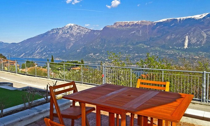 Pieve Appartement | La Quiete 23 Holideal Apartment Lake View