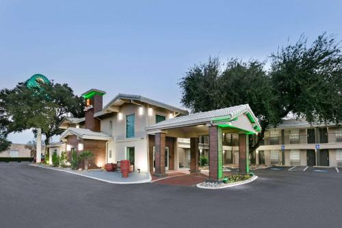 Knox - Henderson Hôtel | La Quinta Inn by Wyndham Dallas Uptown