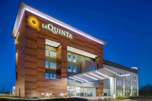 Buechel Hôtel | La Quinta Inn & Suites by Wyndham Louisville NE - Old Henry Rd