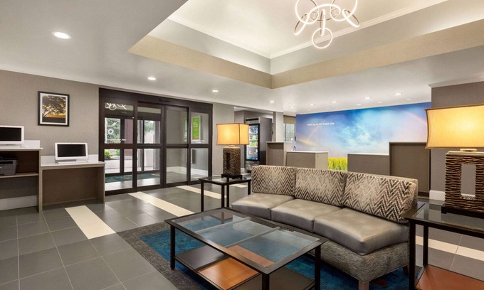 Dublin Hôtel | La Quinta Inn & Suites by Wyndham Dublin