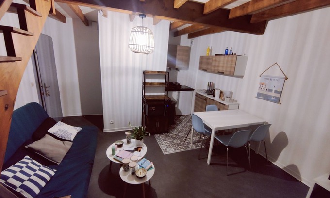 Charente-Maritime Appartement | La Rochelle proche plage et Vieux port Duplex 4 personnes parking gratuit