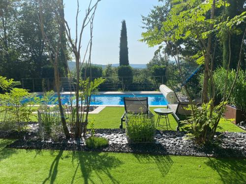 Mellecey Maison | La Ronde des Bois - Romance et Bien Être - Jacuzzi privatif-piscine-patio