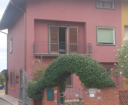Castelfranco di Sotto Maison | La Rosa in Fiore