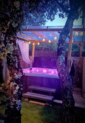 Neoules Lit Et Petit-Déjeuner | La Rose des Vents Chambres d'hôtes & Spa