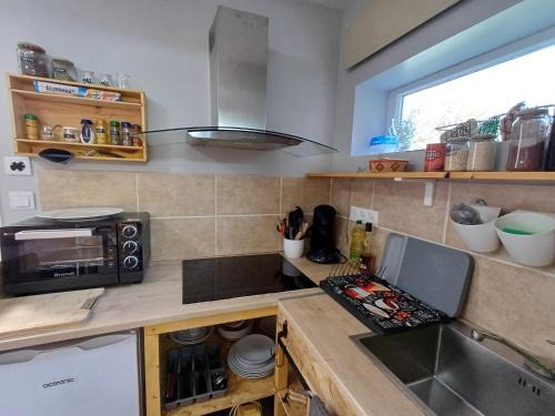 Quissac Maison | La Studette d'Eve 10m2, Grand parking et terrasse 18m2