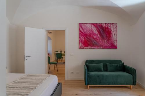 Old Town Appartement | La Suite dell'Arco - Modern one bedroom - ItalyWeGo