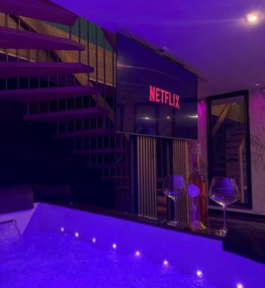 Gaillard Appartement | La Suite Genève Gaillard - Jacuzzi Privé & Séjour Luxe