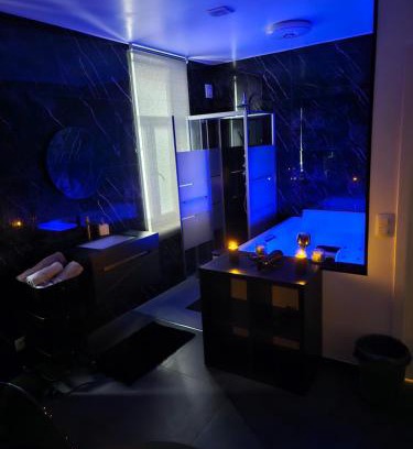 Jemeppe-sur-Meuse Appartement | La Suite Gold Jacuzzi