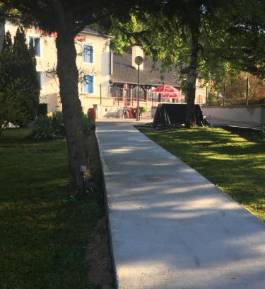 Bislee Hôtel | La Table Des Bons Peres