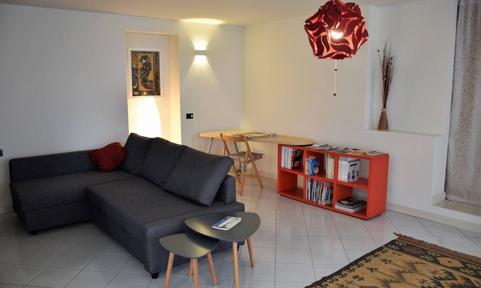 Aosta Appartement | La Tana del Riccio - house with garden on the hill of Aosta