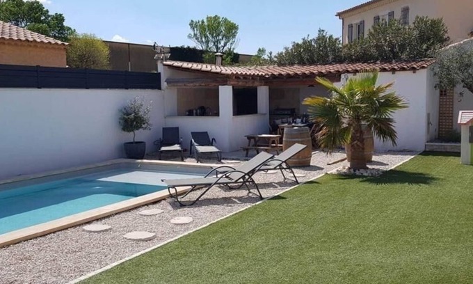 Tavel Villa | La Tavelloise - Villa Moderne avec Piscine
