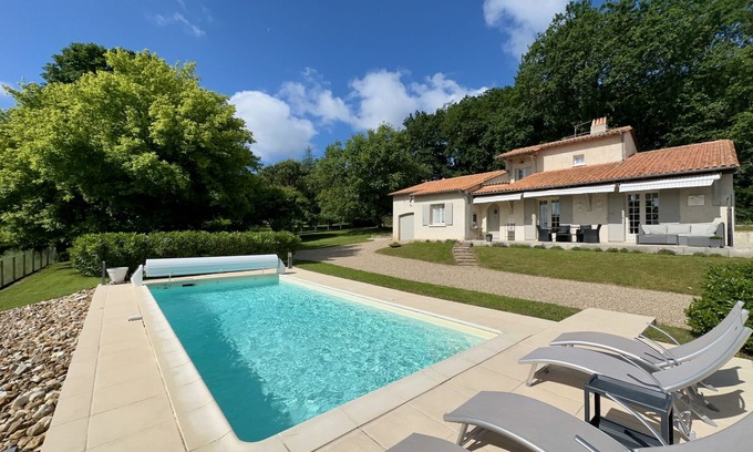 Douzillac Villa | La Terrasse - L’ultime maison de vacances avec piscine privée