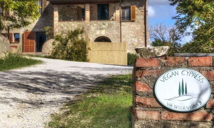 Collesanto Appartement | La Torretta - apartment with fantastic views over Umbrian valleys and hills