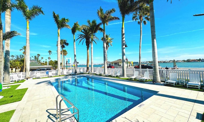 Pass-a-Grille Historic District Appartement | La Tortuga Historic Pass A Grille St Pete Beach 69