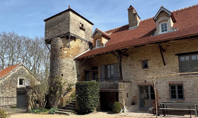 Chapaize Maison | Maison de Charme à Chapaize en Bourgogne du Sud, 300m2 avec piscine.