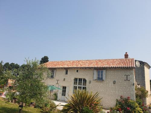 Verneuil-le-Chateau Lit Et Petit-Déjeuner | La Tour du Raygnier