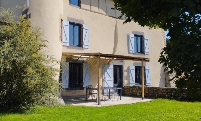 Thiers Maison | La Tour - THIERS - Gîte