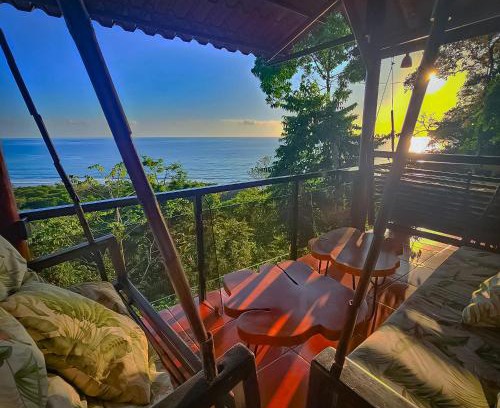 Dominical Cabine | La Uvita Perdida