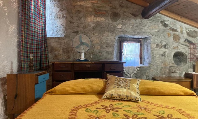 Licciana Nardi Appartement | LA VECCHIA STALLA