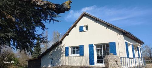 Saint-Julien-sur-Sarthe Maison | La Vie en Bleue en Pays Melois
