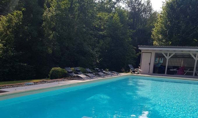 Saint-Paul-la-Roche Maison | La Vielle Forge Périgord Vert - piscine et rivière