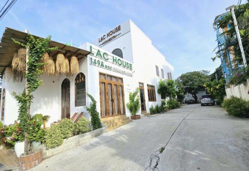 Central Mui Ne Beach Maison | Lac House Mui Ne