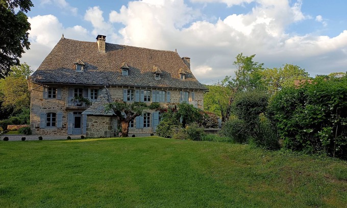 Chataigneraie Cantalienne Maison | Manoir Lacalmontie