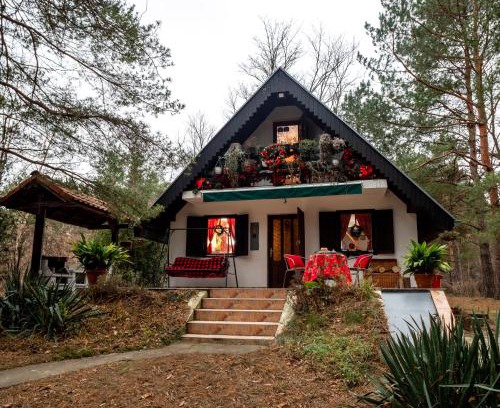 Banatski Karlovac Cabine | Ladybird Lodge