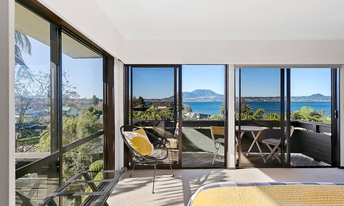 Taupo Appartement | Lago Vista - amazing lake views and location, spacious, private, modern and warm