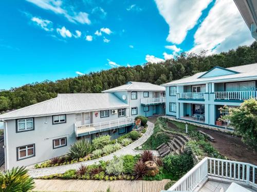 Knysna Appartement | Lagoon View Retreat-Stylish 2BR in Central Knysna