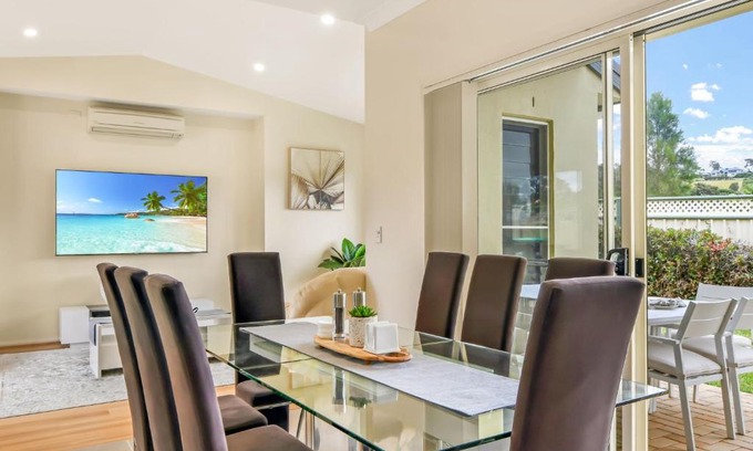 Black Head Maison | Laguna By The Beach