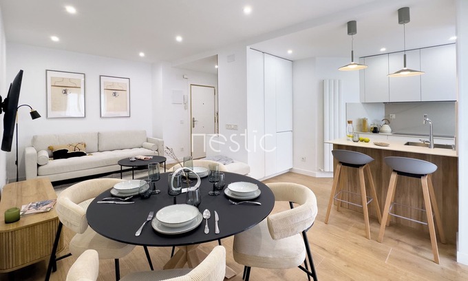 Nino Jesus Appartement | LAGUNARIA - Apartment in Retiro, Madrid by NESTIC