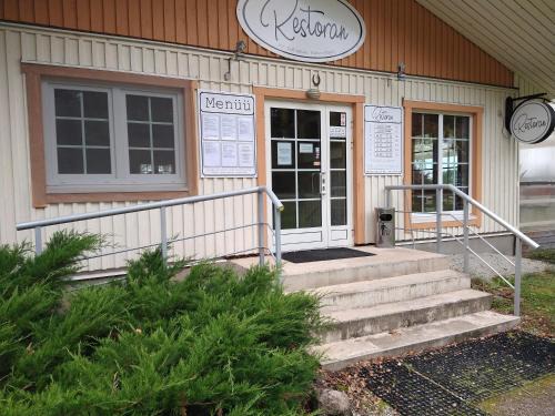 Vosupere Maison | Lahemaa Kohvikann B & B, Caravan Park