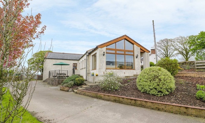 Lochmaben Maison | LAIRD HOUSE, family friendly, with open fire in Lochmaben