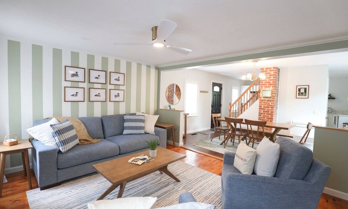 Wolfeboro Maison | Lake Access + Kayaks + Arcade + Bike Path + Deck