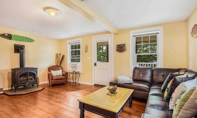 Richfield Springs Maison | Lake Access to Canadarago Lake*Lake View Cottage*