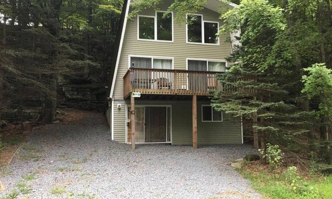 Lake Ariel Chalet De Ski | Lake Ariel - Ridgeview Chalet