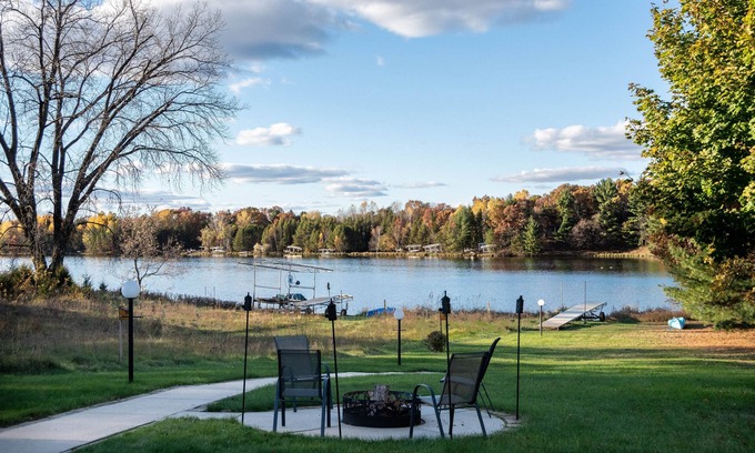 Rome Maison | Lake Arrowhead lakefront (4 bedroom and Game Room)