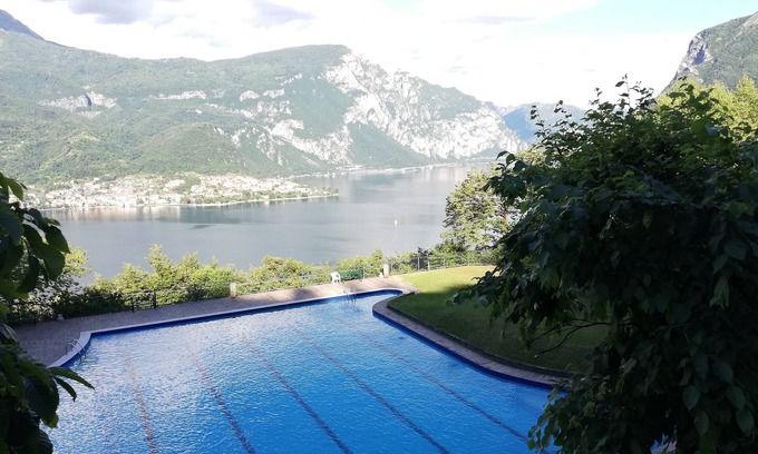 Valbrona Appartement | Lake Como view apartment in residence kosmopolitan